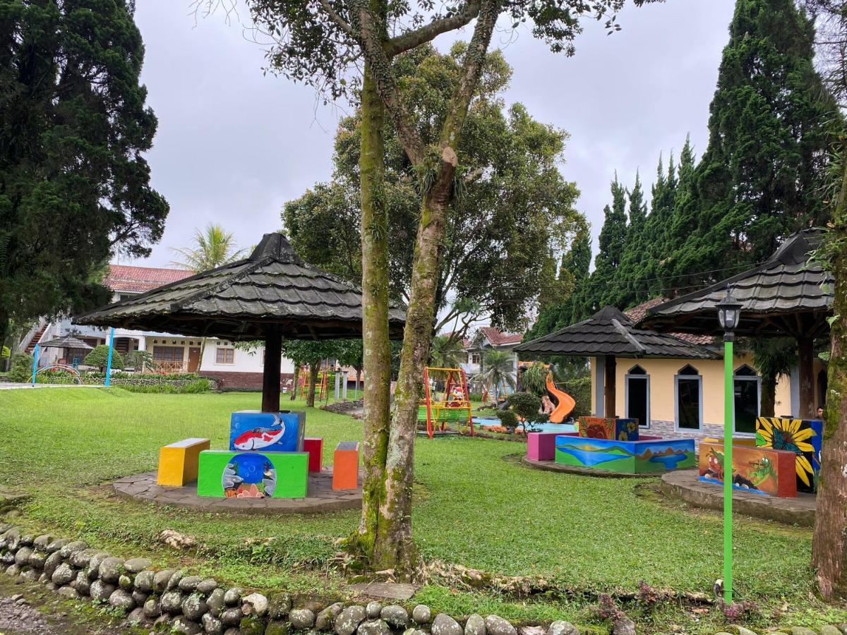 Hotel Puspa Sari Ciater Exteriér fotografie