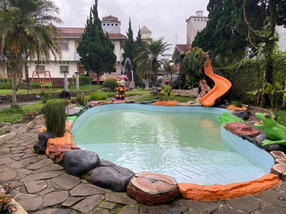 Hotel Puspa Sari Ciater Exteriér fotografie